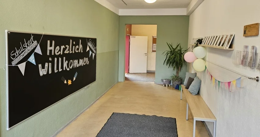 Neu gestalteter Eingangsbereich
