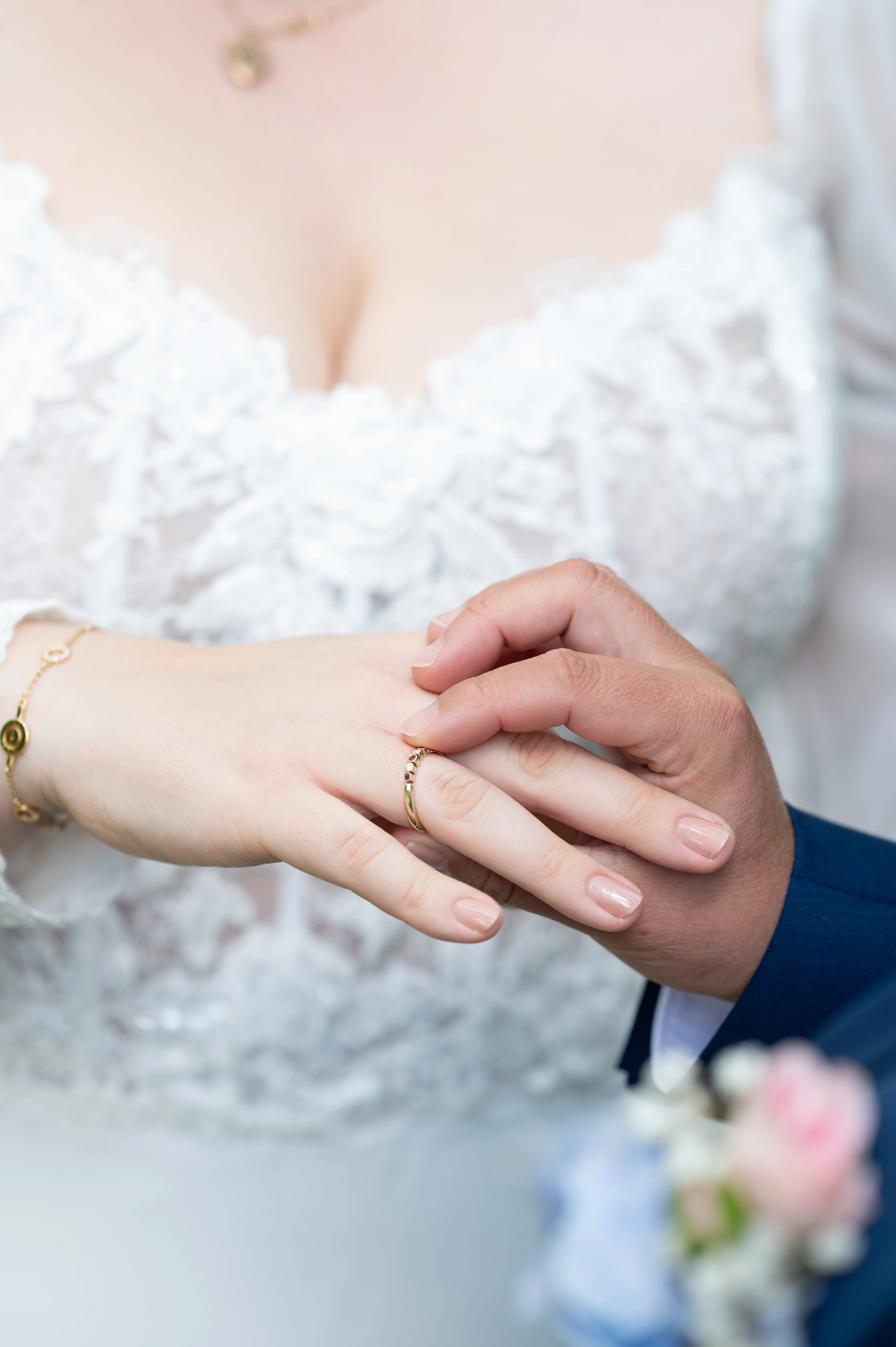 Hand
