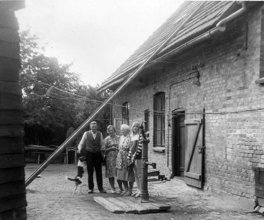 Von links Herr und Frau Liebenow, Gerda Schley, Gudrun Oehlkers (1967)
