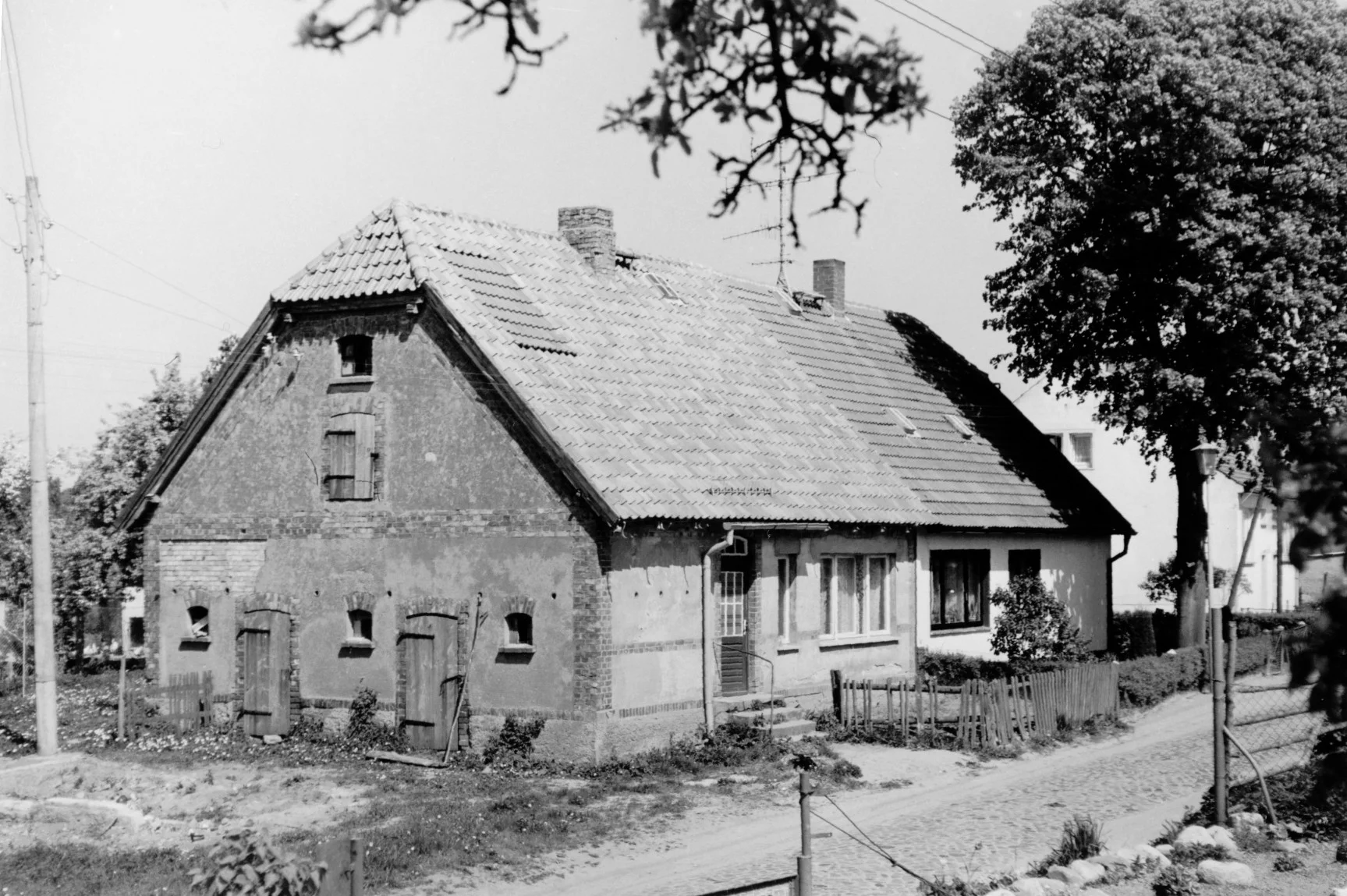 Haus 38, 37 (früher Katen zu Gehöft Nr. 1) (Foto vom  14.5.1988)
