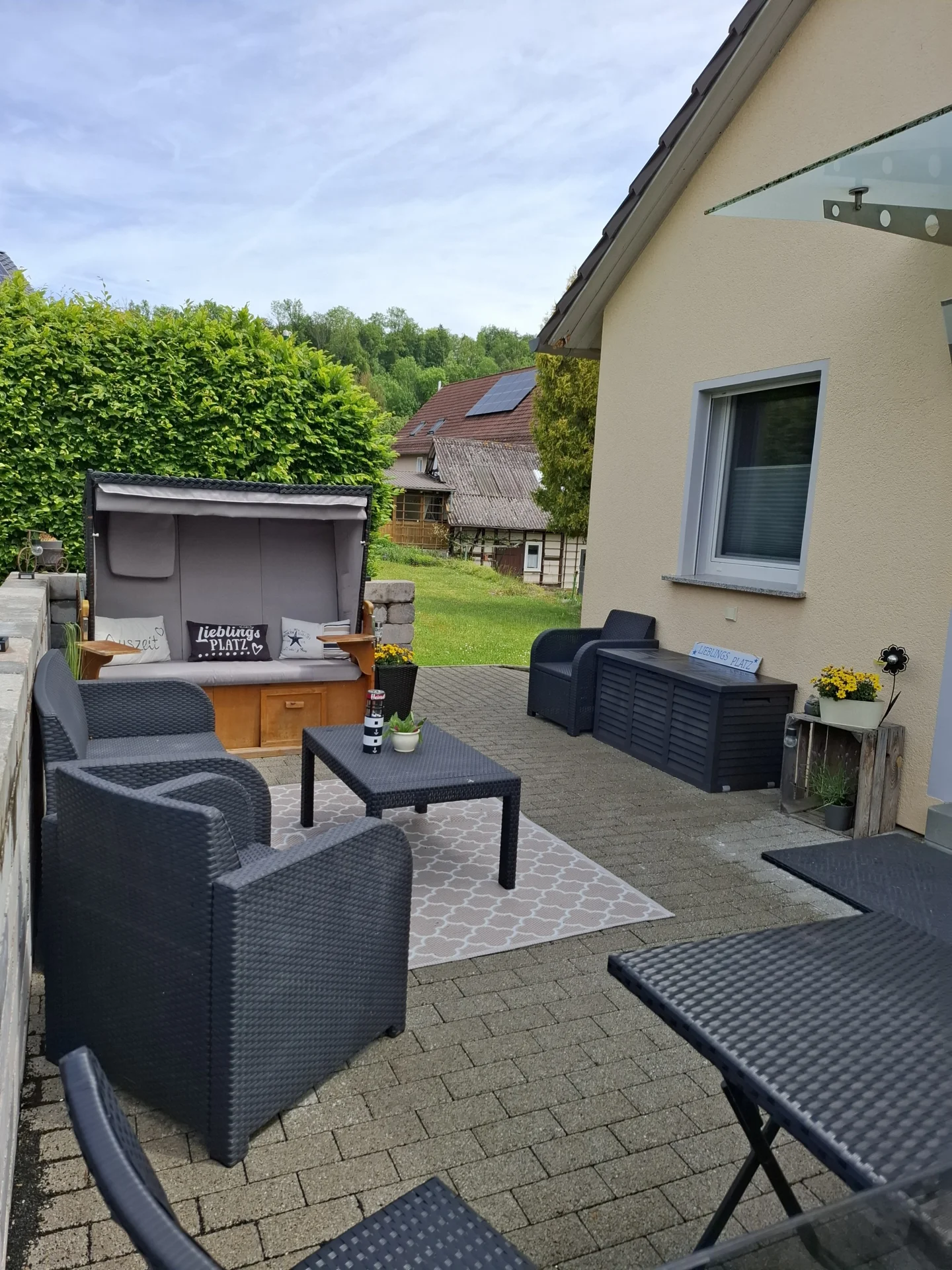Bild: Außensitzbereich Ferienwohnung Funk