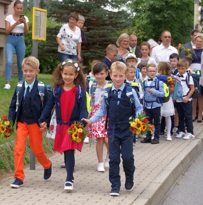 Auf dem Weg zur Vereinsscheune 