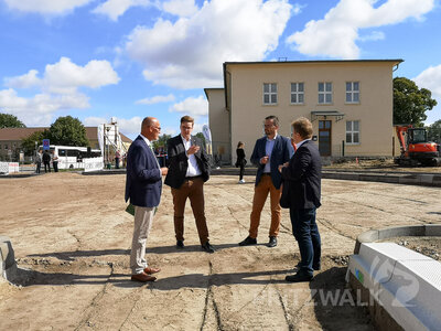 Bahnhofsumfeld offenen Baustelle-w (17)  (Bild vergr&ouml;&szlig;ern)