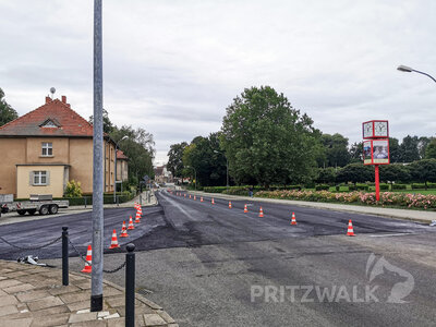 Foto des Albums: Straßenbelag im Kietz wird mit Kaltasphalt repariert