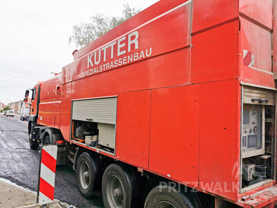 Foto des Albums: Straßenbelag im Kietz wird mit Kaltasphalt repariert