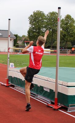 Milian Hoch1  (Bild vergr&ouml;&szlig;ern)