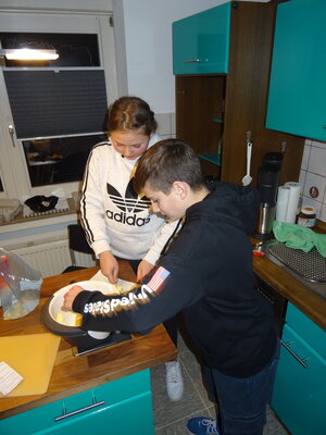 Foto des Albums: Aktionstag mit Claudia: Plätzchen backen