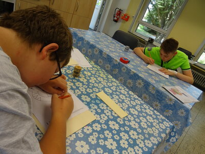 Foto des Albums: Sommerferienaktion: Bauen mit Holz_1