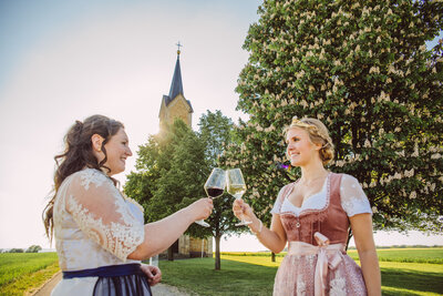 Vorschaubild: Ein Hoch auf das Weinfest Dingolshausen