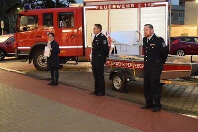 Foto des Albums: Übergabe des neuen Rettungsbootes an die Freiwillige Feuerwehr Perleberg