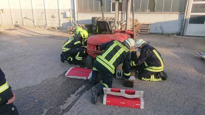 Foto des Albums: Technische Hilfe