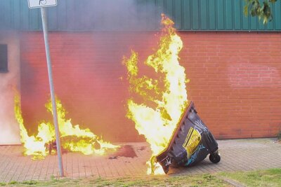 Foto des Albums: Einsatz 255/2020 - Containerbrand