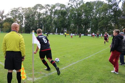 Foto des Albums: Häsener SV - FC Falkenthaler Füchse