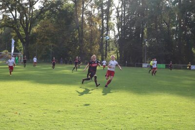 Foto des Albums: Häsener SV - FC Falkenthaler Füchse