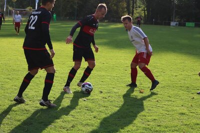 Foto des Albums: Häsener SV - FC Falkenthaler Füchse