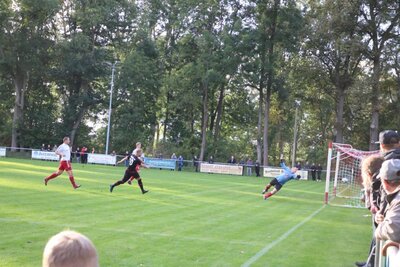 Foto des Albums: Häsener SV - FC Falkenthaler Füchse