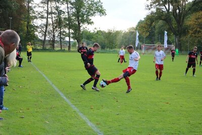 Foto des Albums: Häsener SV - FC Falkenthaler Füchse