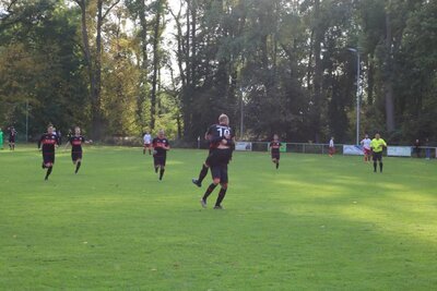 Foto des Albums: Häsener SV - FC Falkenthaler Füchse