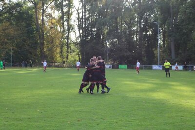 Foto des Albums: Häsener SV - FC Falkenthaler Füchse