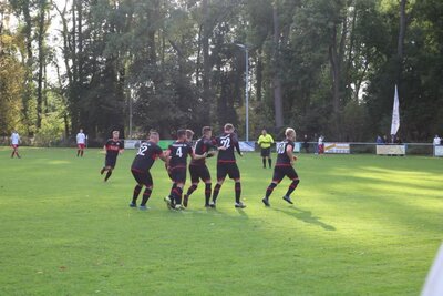Foto des Albums: Häsener SV - FC Falkenthaler Füchse