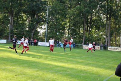 Foto des Albums: Häsener SV - FC Falkenthaler Füchse