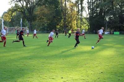 Foto des Albums: Häsener SV - FC Falkenthaler Füchse