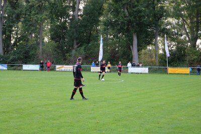 Foto des Albums: Häsener SV - FC Falkenthaler Füchse
