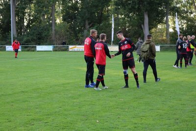 Foto des Albums: Häsener SV - FC Falkenthaler Füchse