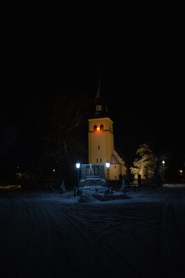 Vorschaubild: Stern in der Kirche Wormlage Foto: A. Gruner
