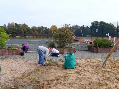 Foto des Albums: 2020-10-17 Dieses Wochenende haben wir angefangen die Sportanlagen wieder auf Vordermann zubringen ... (17. 10. 2020)