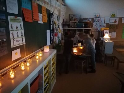 Foto des Albums: Bring Licht ins Dunkel