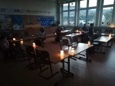 Foto des Albums: Bring Licht ins Dunkel