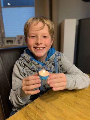 Foto des Albums: Bring Licht ins Dunkel