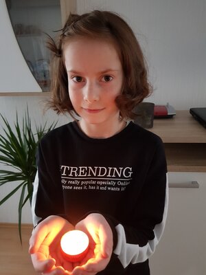 Foto des Albums: Bring Licht ins Dunkel
