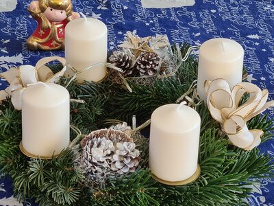 Vorschaubild: Der Adventskranz der Klasse 3b