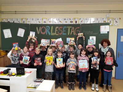 Foto des Albums: Juri-Gagarin Grundschule liest vor