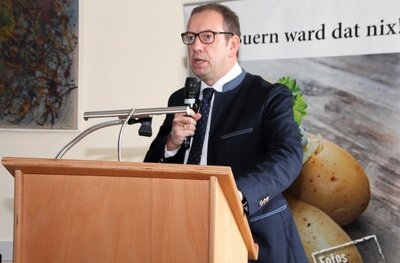 Foto des Albums: Vortrag bei Uelzener Kreisversammlung