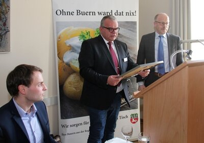 Foto des Albums: Vortrag bei Uelzener Kreisversammlung