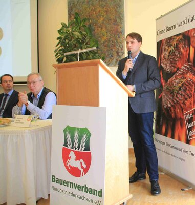 Foto des Albums: Kreisversammlung Uelzen 2018 – Landvolk-Vizepräsident Jörn Ehlers für mehr Transparenz, Glaubwürdigkeit und Geschwindigkeit