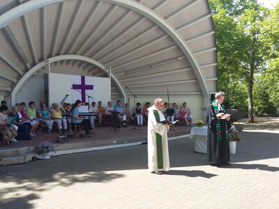 Foto des Albums: Der Gottesdienst im Grünen