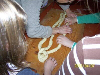 Foto des Albums: Osterbrotbacken in Nempitz