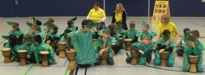 trommeln alle 3  (Bild vergr&ouml;&szlig;ern)