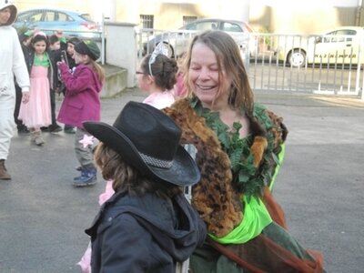 feier 5  (Bild vergr&ouml;&szlig;ern)