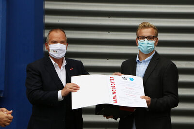 Foto des Albums: Ehrung der Innungsbesten (Fahrzeugübergabe)