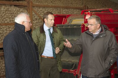 Foto des Albums: StS Peter Bleser in Uelzen: Gesucht - Landwirtschaftsprogramm der CDU