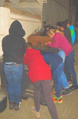 Foto des Albums: „Schweine mega süß“ - Gymnasium Salzhausen zu Gast bei Carsten Beecken