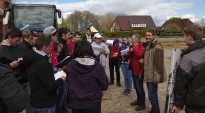 Foto des Albums: Französische Abiturienten besuchen Landwirte im Landkreis Lüneburg