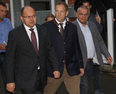 Foto des Albums: Bundeslandwirtschaftsminister Schmidt zu Besuch auf Bauernhof im Landkreis Uelzen
