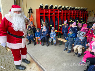 Foto des Albums: Sadenbecker Kinder hatten Theaterspaß bei der Feuerwehr