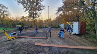 Foto des Albums: Arbeiten am Bouleplatz